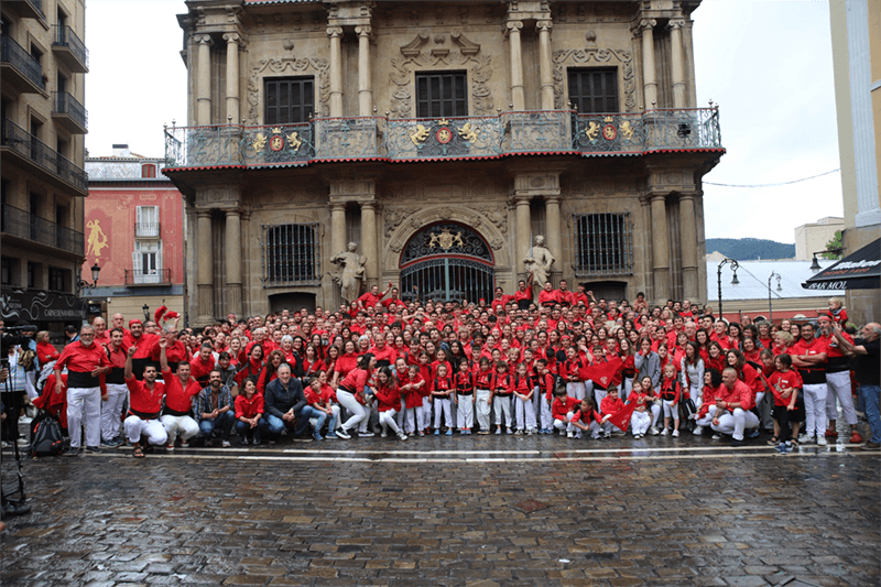 La CJXV porta castells al tret d’inici de San Fermín a Navarra