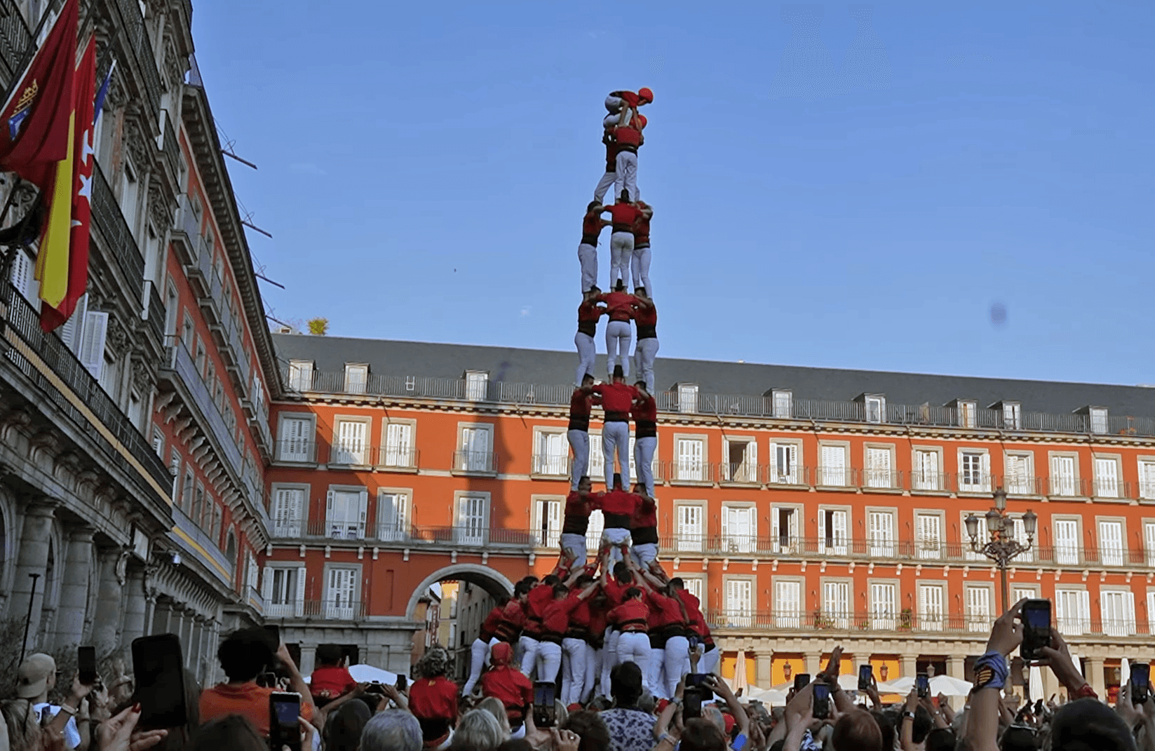 La Colla Joves fa la Plaza Mayor de Madrid de 9