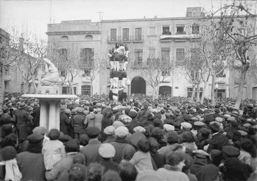La plaça del Pati i la Joves